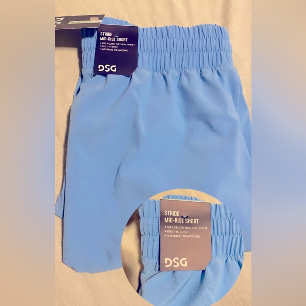 Brand new with tags Dick’s Sporting Goods 3 inch shorts blue. Size small.